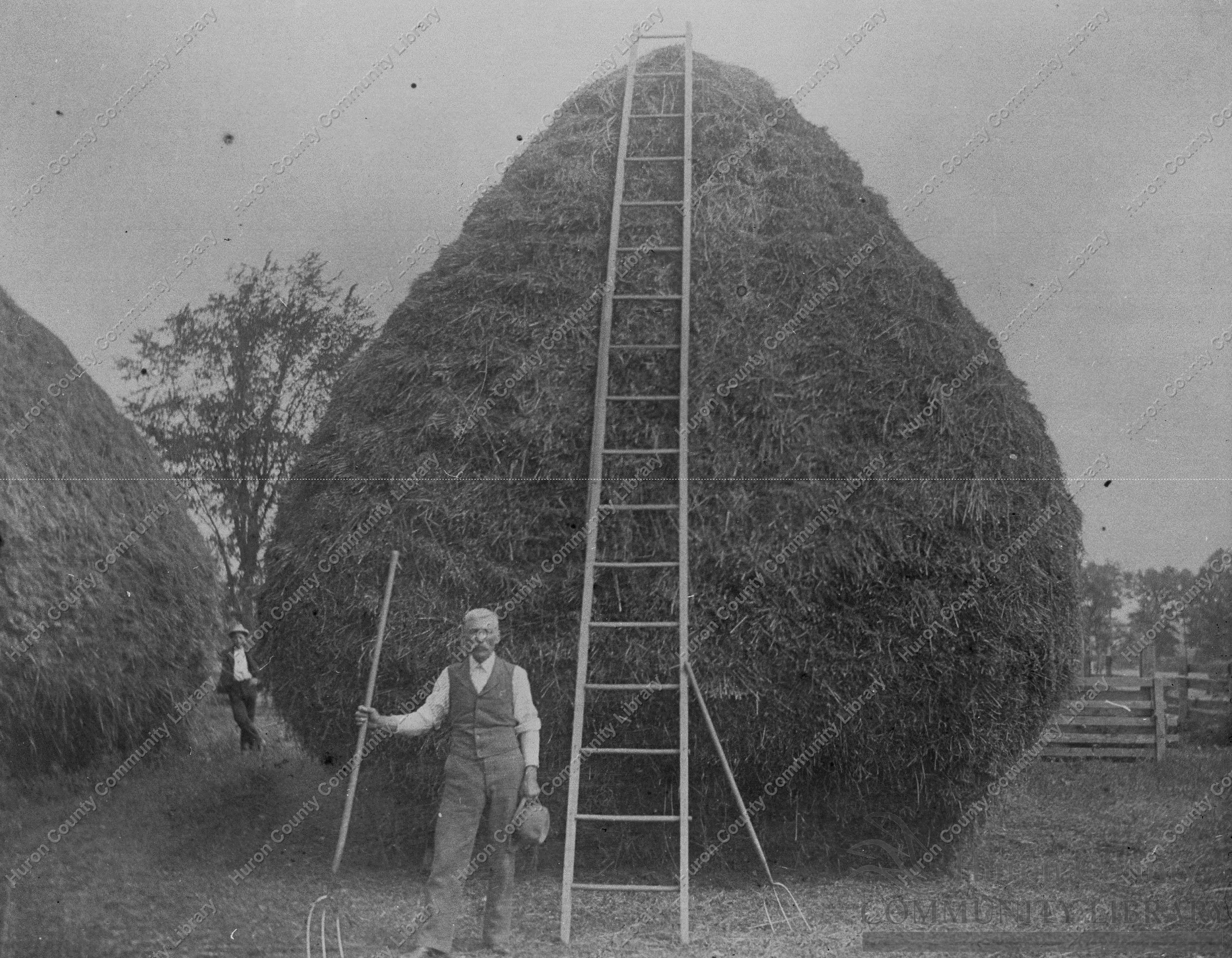 Old Style Strawstacks-Clinton Smeltz on Left, Conrad-Father-front