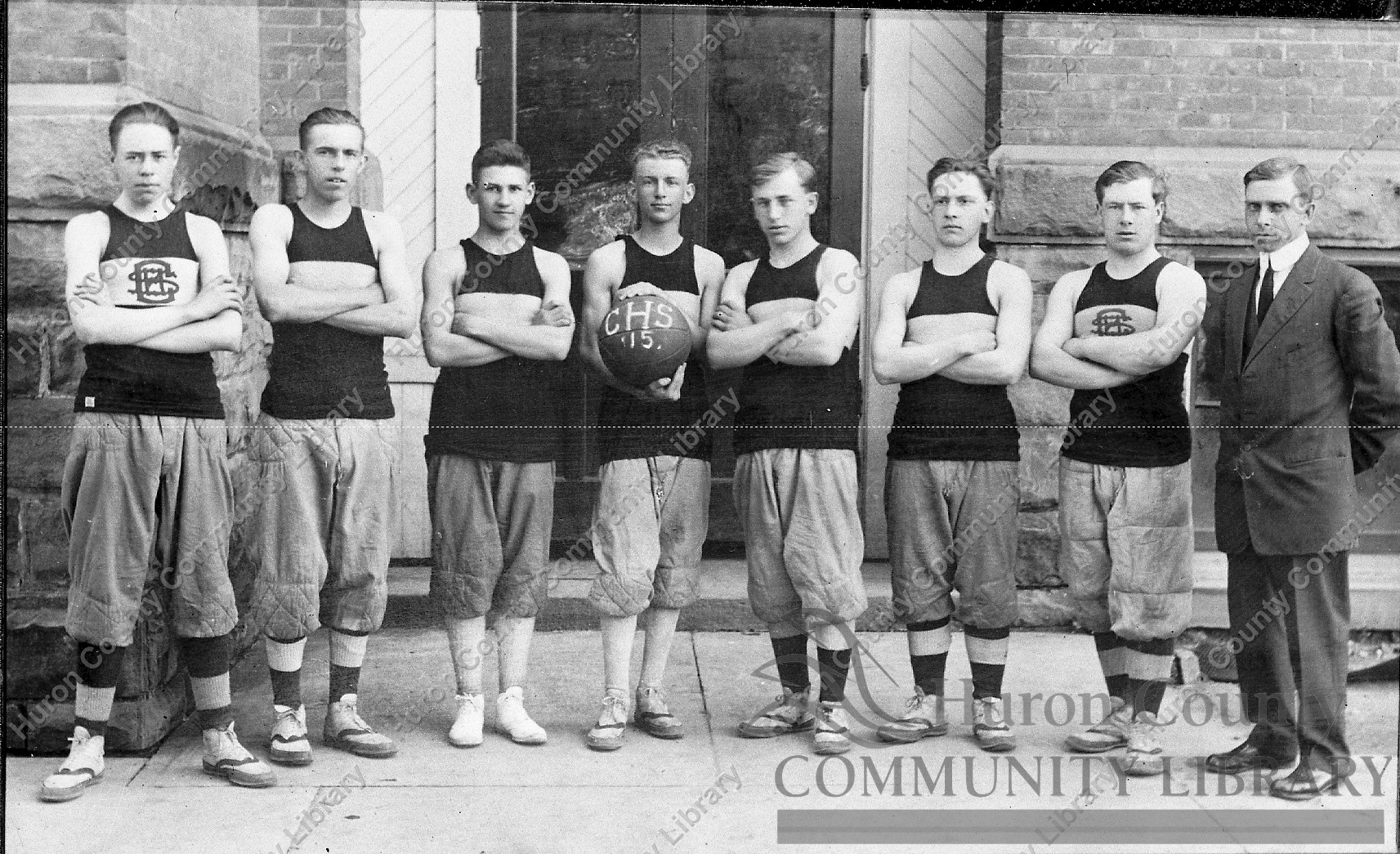 1915 Basketball Team