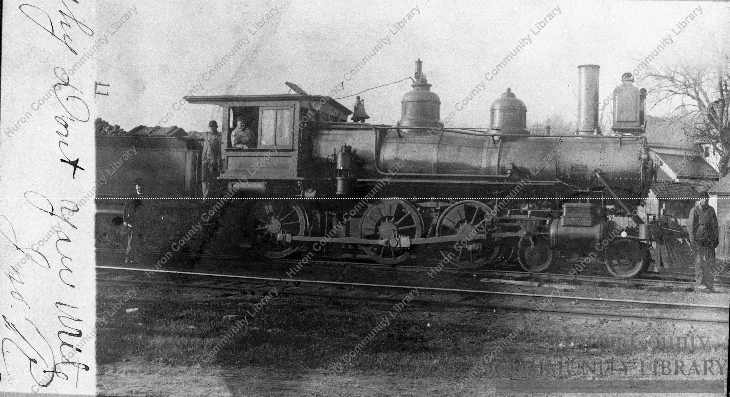1905 Photo of Engine with heavy Counterweighted drive wheels