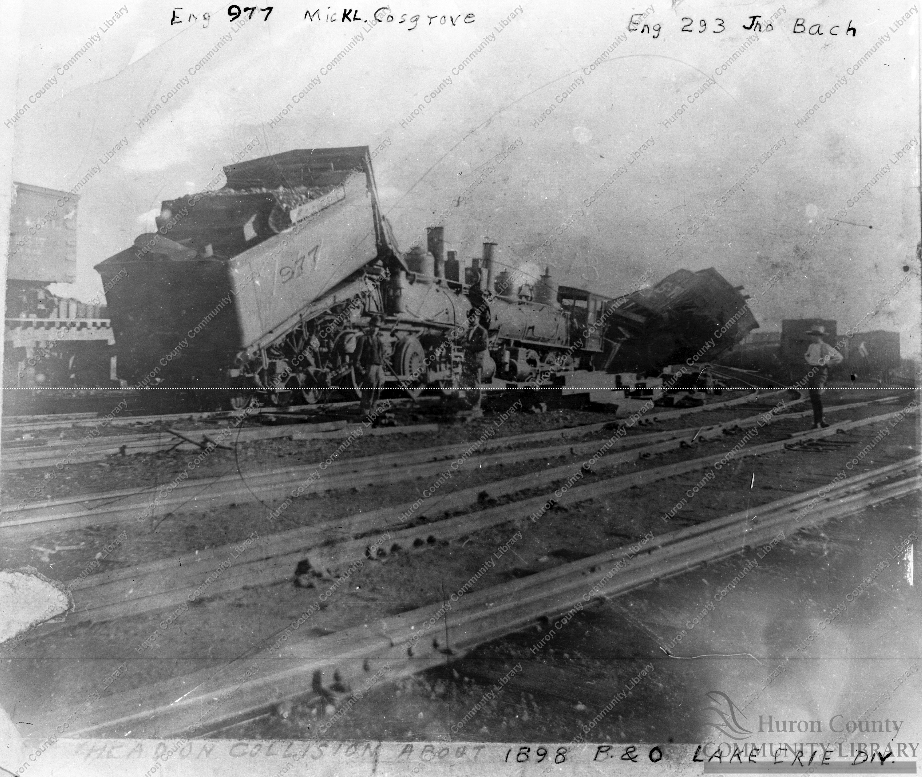 Head on collision on Lake Erie Div about 1898
