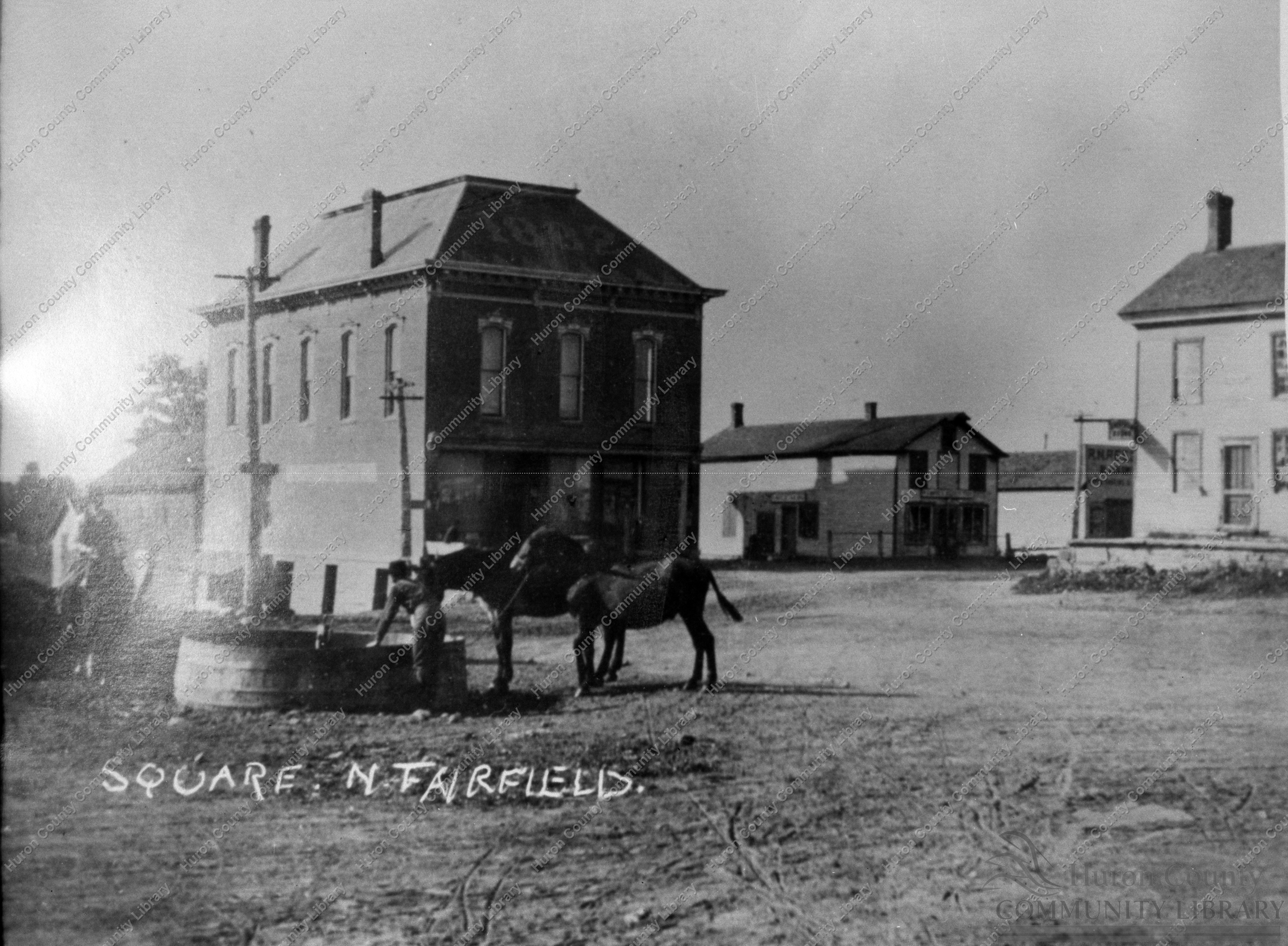 North Fairfield Square