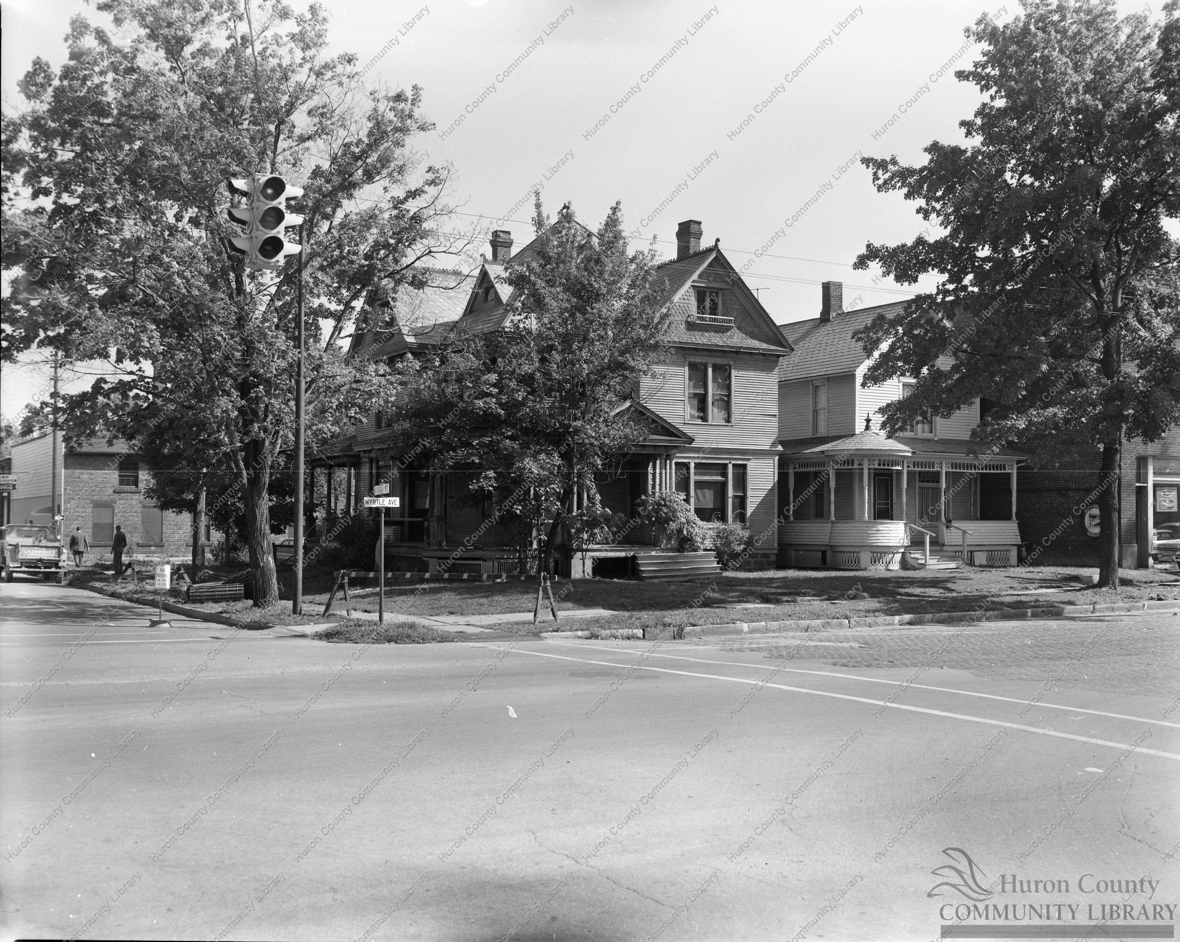 Dr. McKenney (Dentist) house before razing to make Bank parking lot